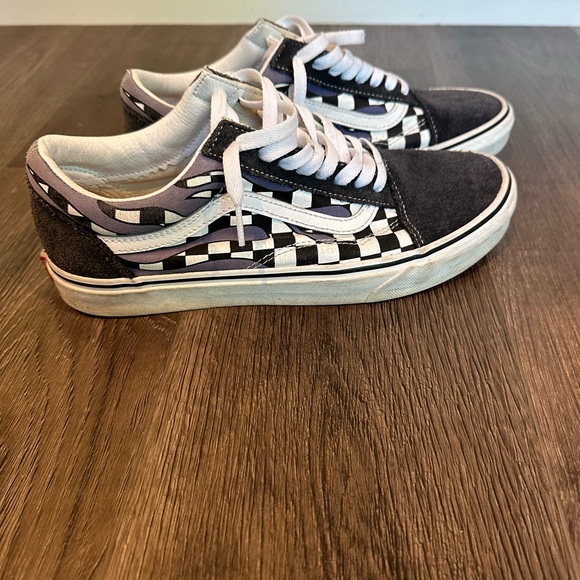 Vans Classic Purple Black Checkerboard , Size Men’s 9.5 Pre-Loved - Picture 3 of 4